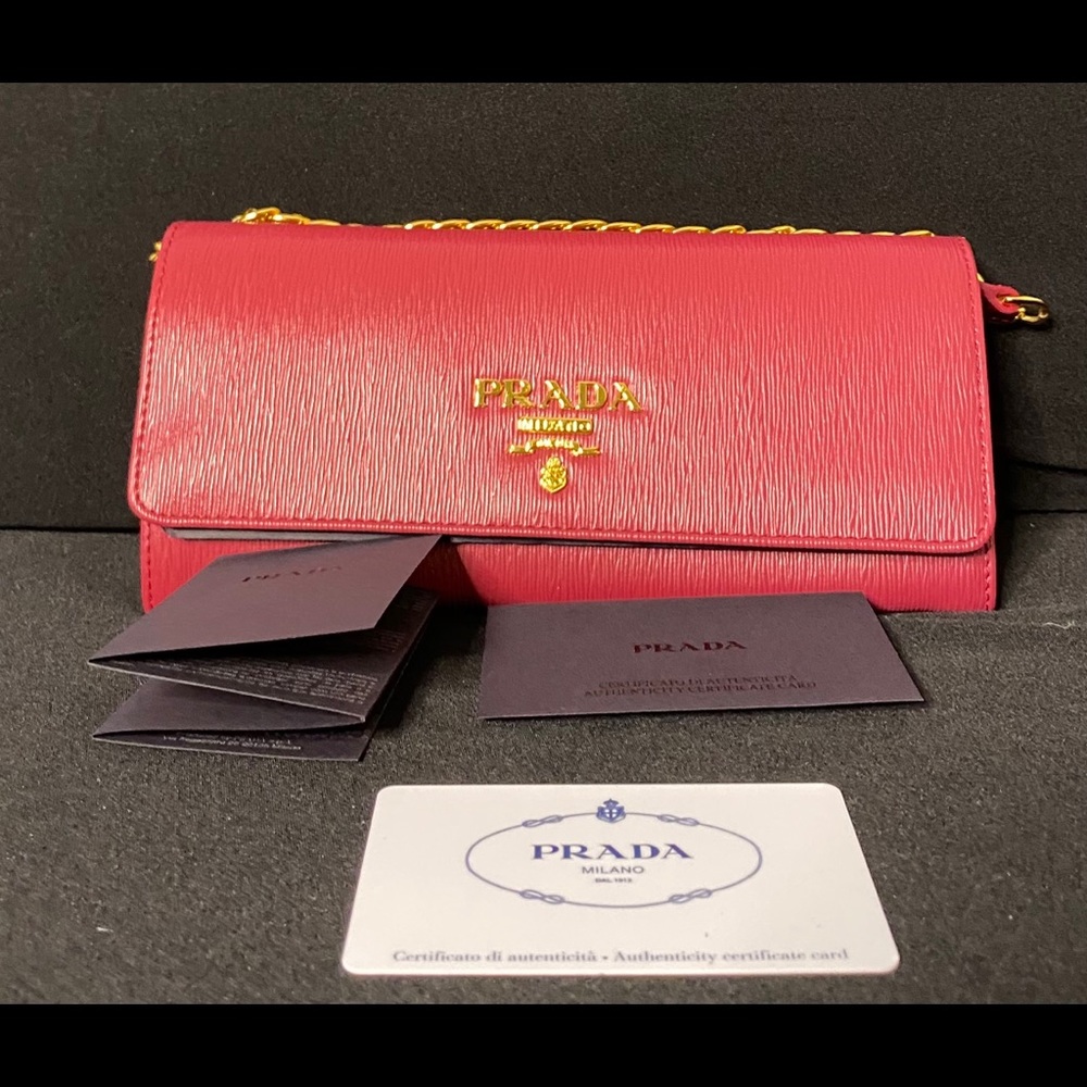 Prada wallet on chain